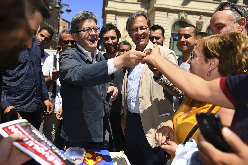 Pour Mélenchon, Hollande est un "pauvre type"