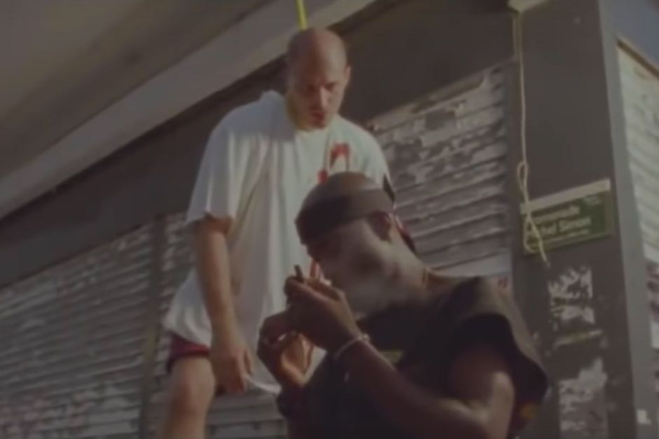 Clip De La Chanson Plb Nick Conrad Entendu Par La Police