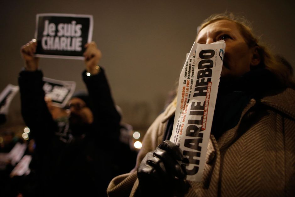 12 morts dans l'attentat - Tous unis pour "Charlie Hebdo"