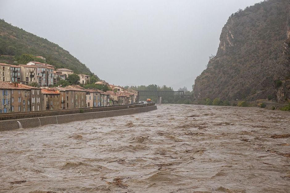 Le Gard En Vigilance Rouge Pluies Et Crues Une Personne Portee Disparue