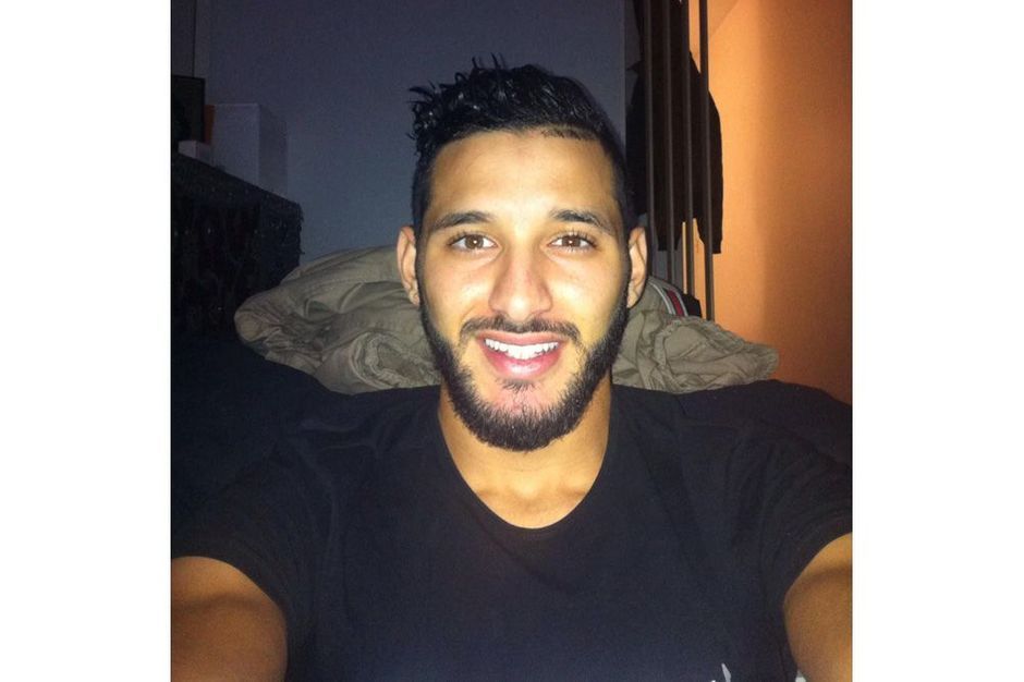 Originaire De Strasbourg Il Est Passe Par La Syrie Nbsp Le Selfie Du Troisieme Kamikaze Du Bataclan
