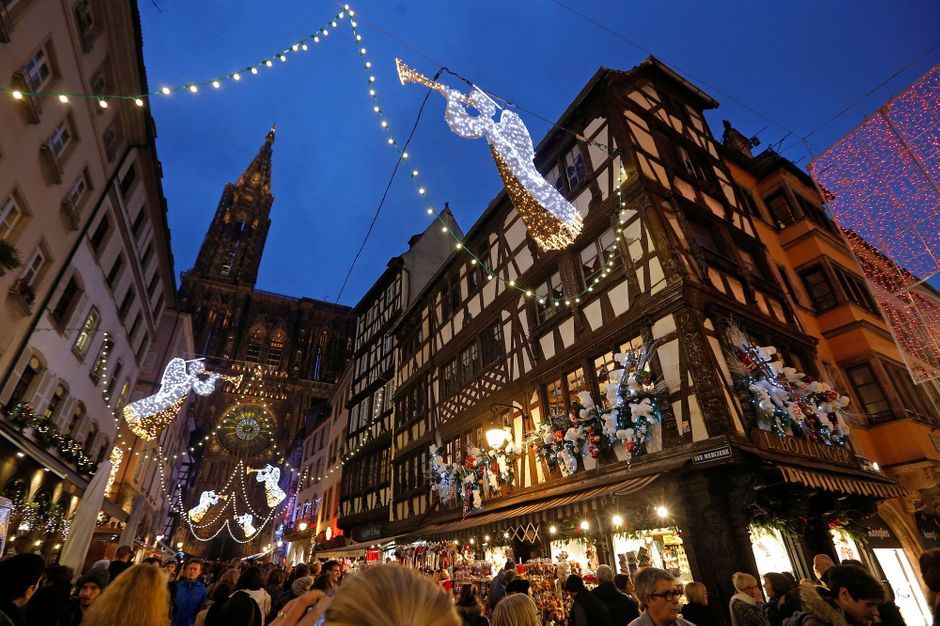 Strasbourg ouvre son marché de Noël, sans céder à la peur