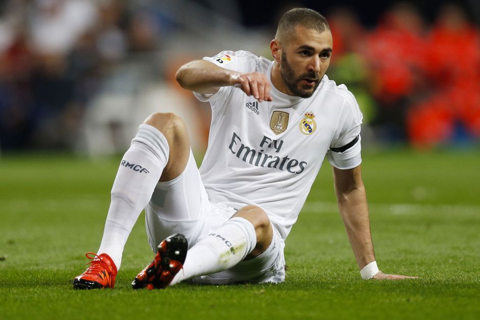 Pour Benzema, "Deschamps a cédé à la France raciste"