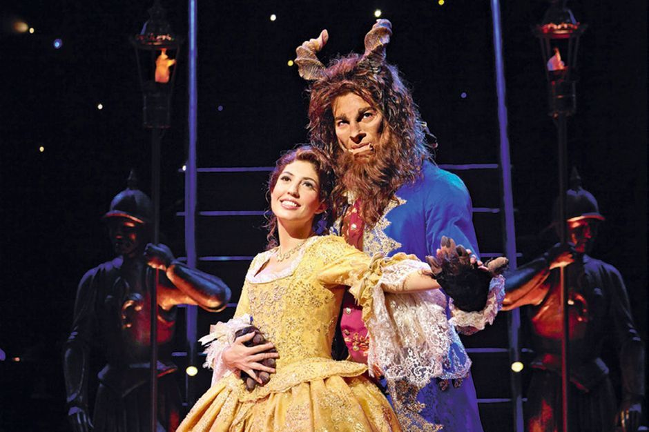 La Belle Et La Bête Comédie Musicale "La Belle et la Bête" - Un spectacle au poil