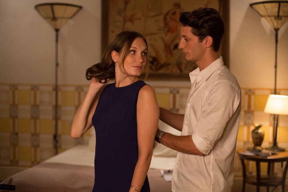 Films Et Séries Tv Avec Ana Girardot Pierre Niney - "Un homme idéal" troublant aux côtés d'Ana Girardot