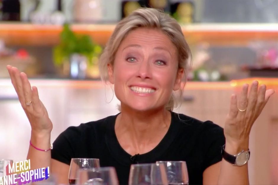 Films Et Séries Tv Avec Anne-sophie Lapix "C à vous" : l'émotion d'Anne-Sophie Lapix pour sa dernière