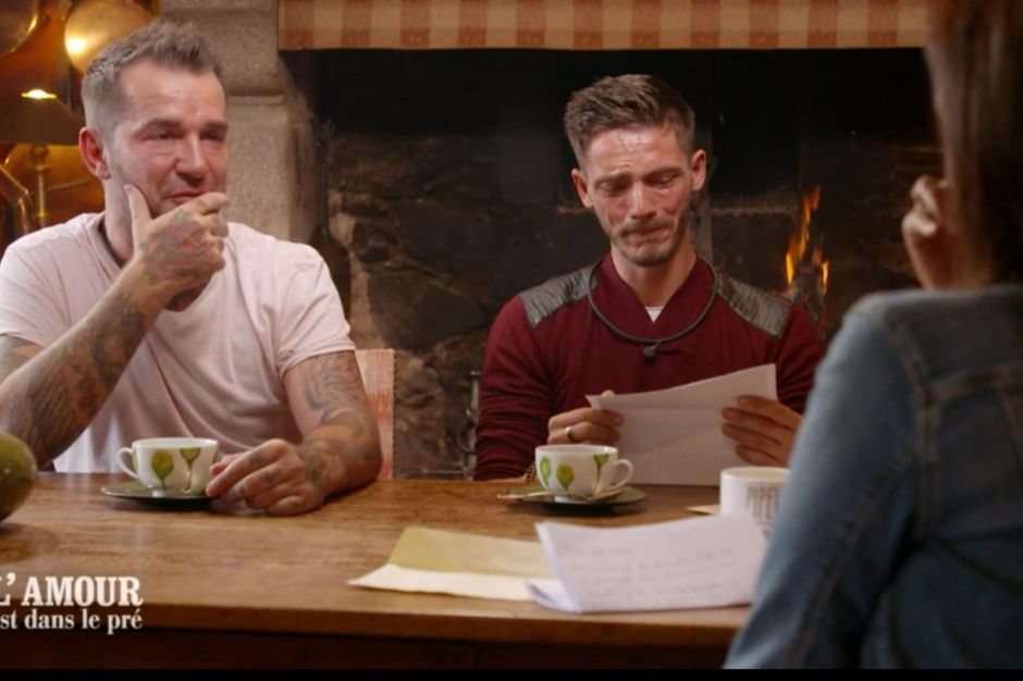 L Amour Est Dans Le Pre La Magnifique Demande En Mariage De Mathieu A Alexandre