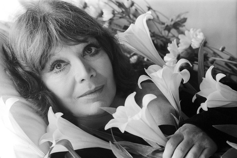 Mort De Juliette Greco Pluie D Hommages Pour La Muse De Saint Germain Des Pres