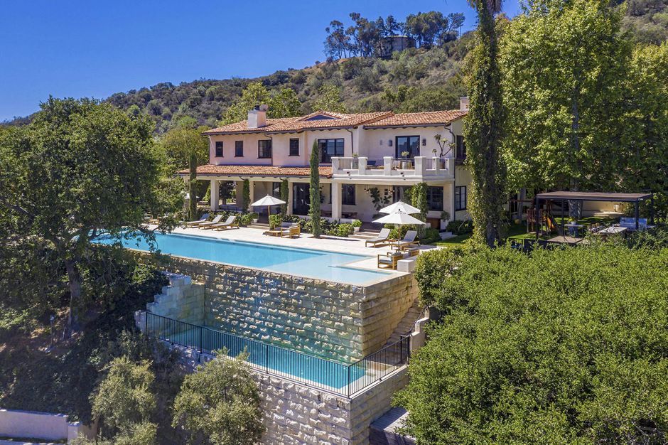 Justin Timberlake and Jessica Biel sell their lavish villa Celebrity