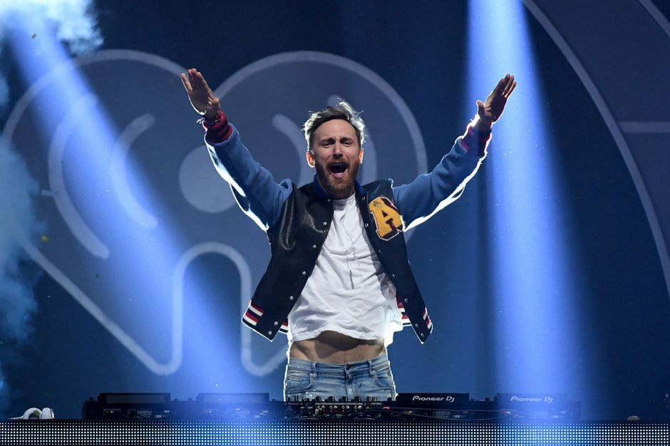 La Star Fete Ses 50 Ans Bon Anniversaire David Guetta