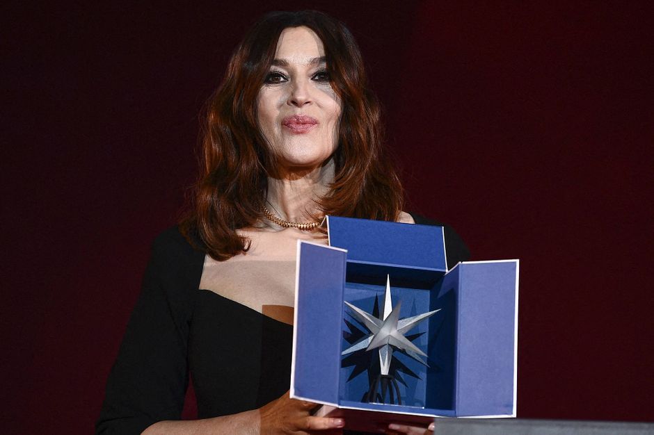 Monica Bellucci, sublime per un premio a Torino