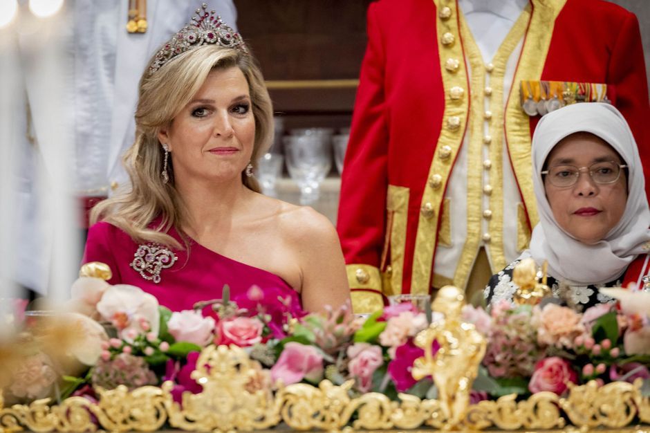 La Reine Maxima Sort Ses Rubis Pour Diner Avec La Presidente De Singapour