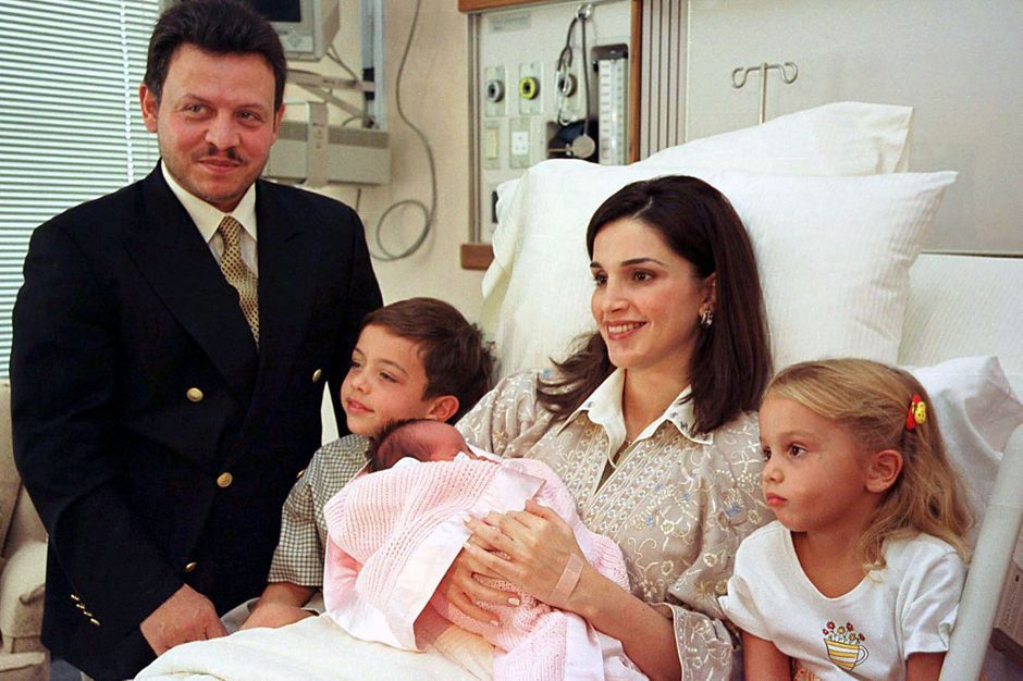 La reine de Jordanie a 45 ans Rania, la reine mère