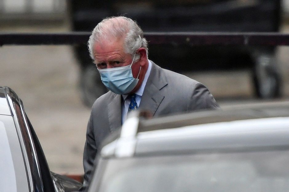 Le prince Charles rend visite à son père, le prince Philip ...