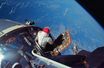 Lors d'une sortie extravéhiculaire d'un astronaute de la Nasa.