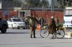 La sécurité renforcée devant l'Army public school (APS) de Peshawar à l'occasion du premier anniversaire de l'attaque des taliban.