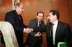 Charles Pasqua et Nicolas Sarkozy en juillet 1998, lors d'un comité politique du RPR.