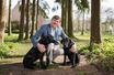 Portrait officiel du roi Willem-Alexander des Pays-Bas avec ses chiens pour ses 50 ans, le 27 avril 2017