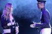 Cara Delevingne et Pharrell Williams lors du mini-concert donné à New York lors du défilé Chanel.