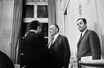 Georges Pompidou et Edouard Balladur pendant les négociations des accords de Grenelle le 25 mai 1968.