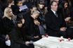 Jean Reno aux côtés de Laeticia Hallyday, Jade et Joy lors des obsèques de Johnny Hallyday, à l'église de la Madeleine.