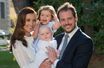 Le prince Félix de Luxembourg et la princesse Claire avec la princesse Amalia et le prince Liam baptisé au Vatican le 22 avril 2017