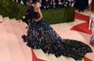 Zoe Saldana la sensation du Gala du Met, le 2 mai 2016