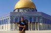 <br />
Eté 2010, devant la Coupole du Rocher, à Jérusalem.  Mohamed Merah, 22 ans, veut faire croire qu’il n’est  qu’un simple voyageur. Mais la visite de ce sanctuaire  musulman, sur l’esplanade des Mosquées, est une étape symbolique importante dans son périple.