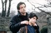 <br />
Sage Stallone dans les bras de son père dans "Rocky 5".