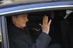<br />
Le 7 mars, Jacques Chirac vient de quitter son bureau parisien. D'un geste de la main, il salue les journalistes qui s'empressent autour de sa voiture.