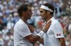 Nadal et Federer sur la pelouse de Wimbledon, en 2019.