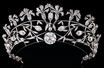 Diadème aux œillets en platine et diamants fait en 1905 par Joseph Chaumet pour Mme Henri de Wendel.