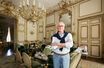 "Monsieur" Givenchy chez lui, dans le salon de son hôtel particulier, à Paris, le 1er juin.