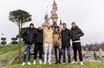 Zinédine Zidane aux côtés de sa femme Véronique et leurs enfants, Enzo, Luca, Théo et Elyaz à Disneyland Paris, le 5 mars 2022.