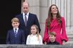 Le prince William, Kate Middleton et leurs trois enfants, George, Charlotte et Louis, au balcon de Buckingham lors du jubilé d'Elizabeth II, à Londres, le 5 juin 2022.