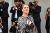 Julianne Moore, Adam Driver, Greta Gerwig.... le tapis rouge de l'ouverture de la Mostra de Venise 2022