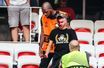 Un supporter niçois en sang lors du match Nice-Cologne.