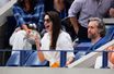 Anne Hathaway et son mari Adam Shulman assistent à la finale de l'US Open, à New-York, le 11 septembre 2022.