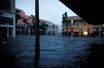Ian a causé des inondations "catastrophiques", d'après le Centre national des ouragans américain, comme ici dans la ville de Fort Myers, dans le sud-ouest de la Floride.
