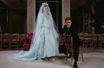 1990, Marianne Vic, lors de son mariage avec la robe couleur du temps inspirée par "Peau d'âne" et créée par Yves Saint Laurent.