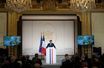 Emmanuel Macron lors de la cérémonie d'hommage aux acteurs de la lutte contre les incendies, vendredi à l'Elysée.