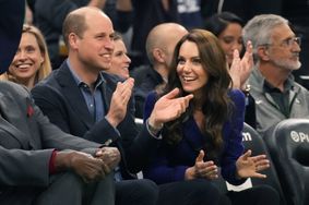 Le prince William et son épouse Kate Middleton, princesse de Galles, lors d’un match de la NBA, à Boston le 30 novembre 2022.