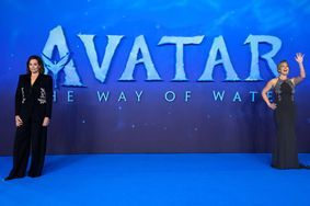 Sigourney Weaver et Kate Winslet  Zoe Saldana à la première mondiale de « Avatar : The Way of Water » à Londres, le 6 décembre 2022.