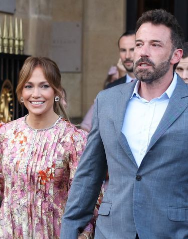 Jennifer Lopez et Ben Affleck lors de leur lune de miel à Paris, le 23 juillet 2022.