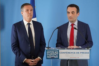 Nicolas Dupont-Aignan et Florian Philippot lors d'une conférence en mars dernier.