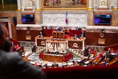 Illustration Hémicycle - Questions au gouvernement à l'Assemblée Nationale à Paris.