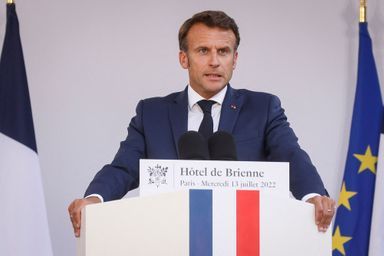 Emmanuel Macron à l'Hôtel de Brienne, le 13 juillet 2022.