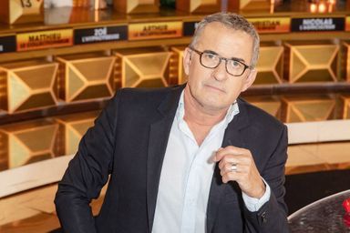 Christophe Dechavanne - Enregistrement du jeu "À Prendre Ou À Laisser" diffusé sur C8, à Paris, le 1er juin 2021.