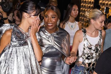 Trio inséparable, Bella Hadid, Serena Williams et Gigi Hadid, au Vogue World, à New-York, le 12 septembre 2022.