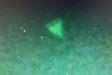 Un objet en forme de pyramide filmé par un pilote de l'US Navy qui en a confirmé l'authenticité.